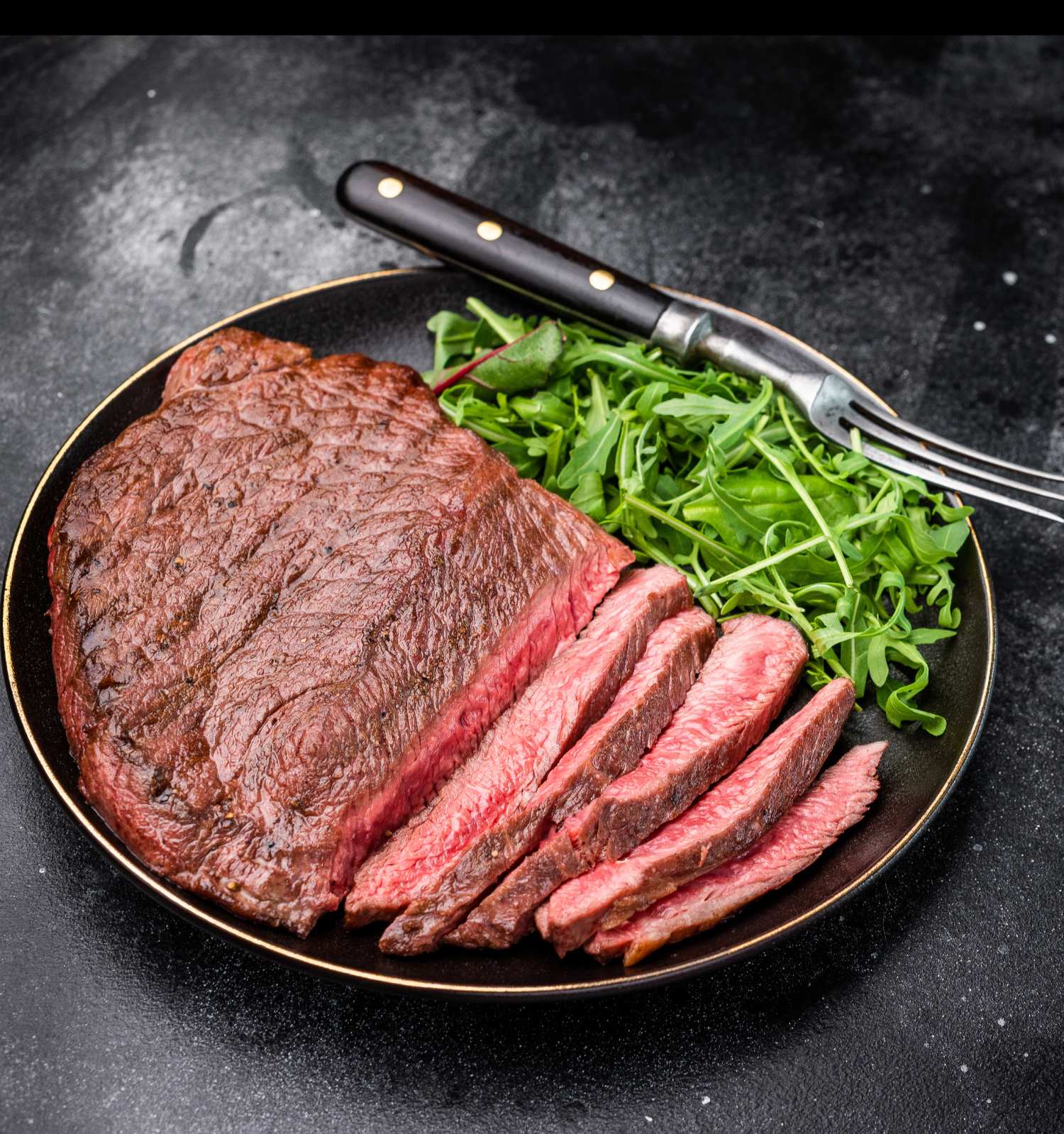 Black Angus Hüftsteak medium gebraten, zart und saftig.