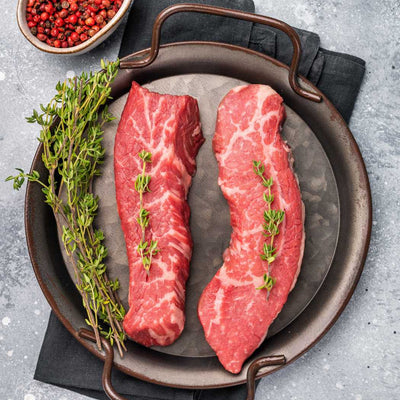 Rohes US Tri-Tip Steak, perfekt zugeschnitten und grillbereit.