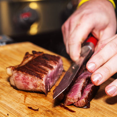 A5 Wagyu Roastbeef medium rare gebraten, geschmolzene Marmorierung